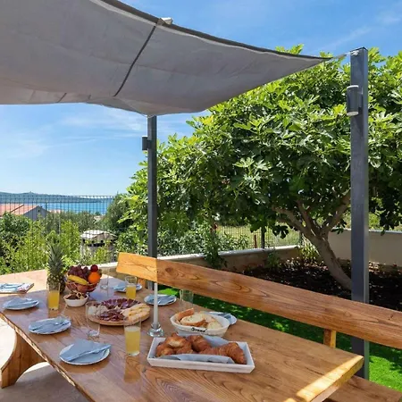 Apartamento Nana And Gigo Kaštela